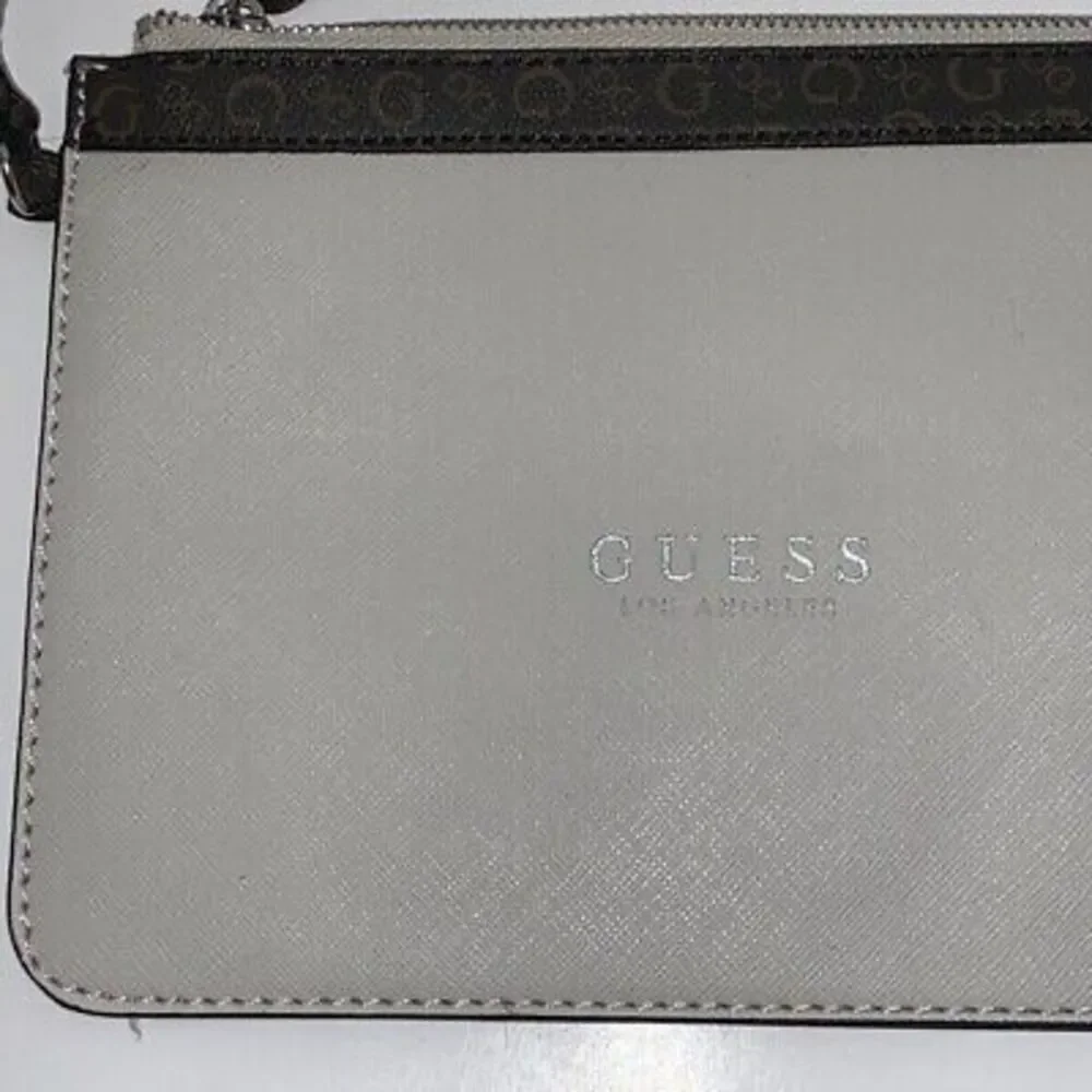 Guess Los Angeles Women's Gray Black‎ Monogram Trim Slim Wristlet